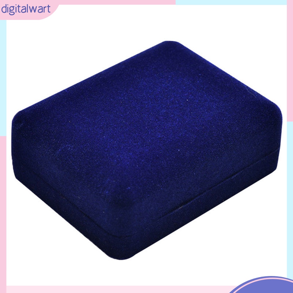 Hộp đựng trang sức bằng chất liệu nhung kiểu dáng đơn giản tiện dụng