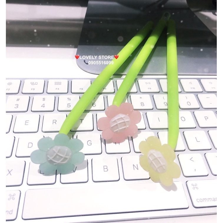 Bút Bi Lovely😘: Với nhiều hình🌸🐰🍓... cute cưng xỉu up xỉu down lắm luôn nha. Hàng Quảng Châu Loại 1 Cao Cấp