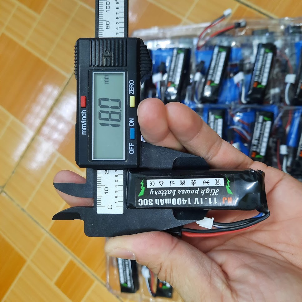 Pin 11.1v 1400mah 30C mã 501855 cho xe mô hình điều khiển