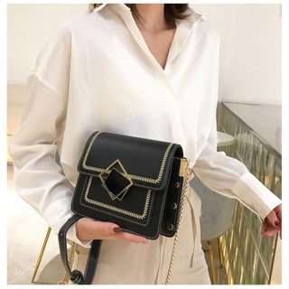 Túi xách nữ chốt mẫu tại live sale giá 75K và 80K
