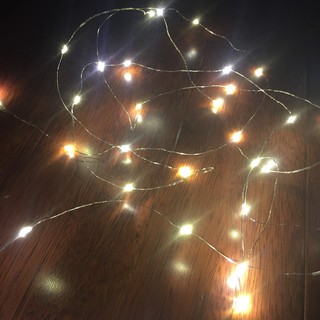 Đèn LED 4m vàng nắng xài pin