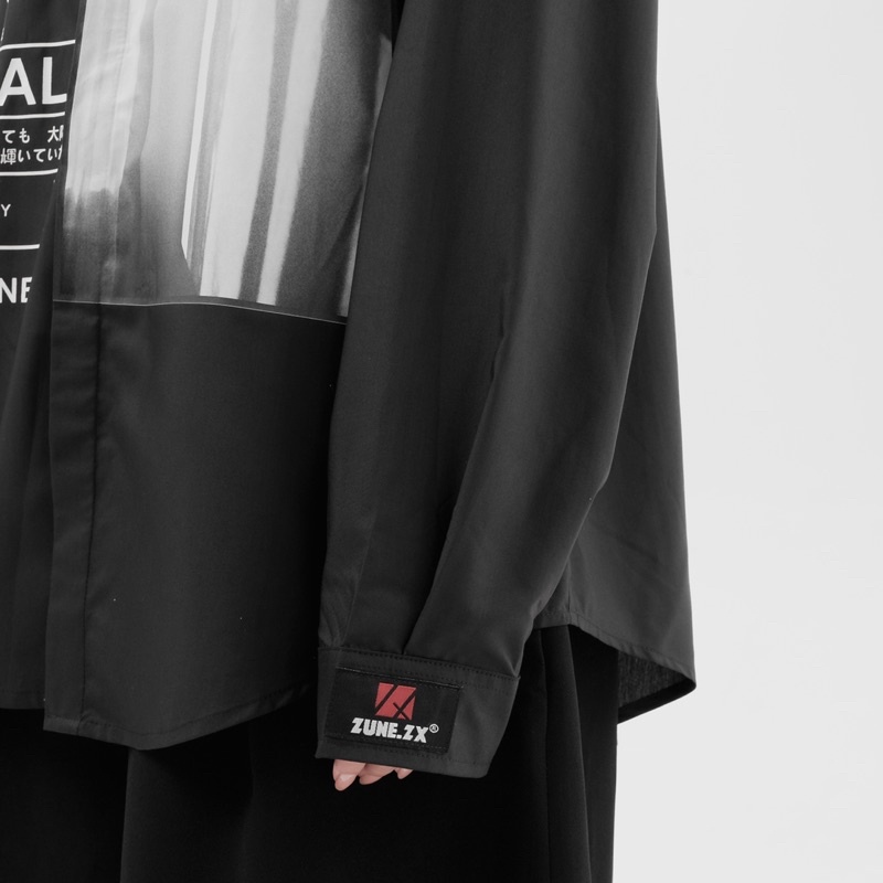 Áo sơ mi unisex Zune.zx đen trắng in hình form rộng suông, Light shirt