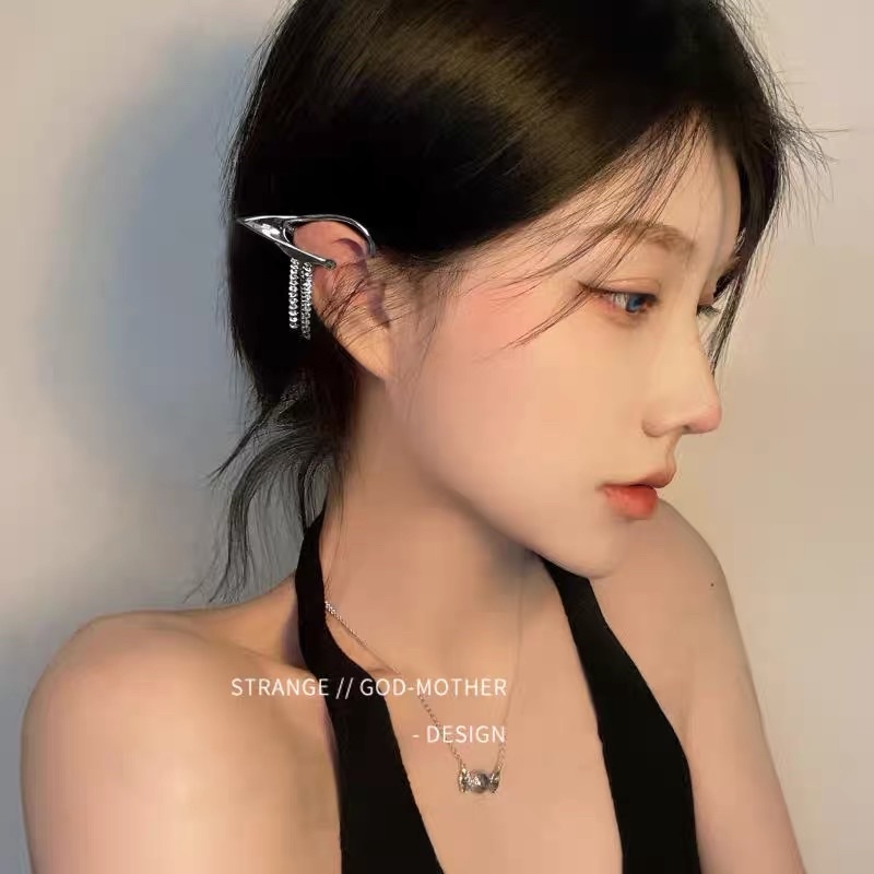 Khuyên tai yêu tinh kẹp cá tính thời trang nữ