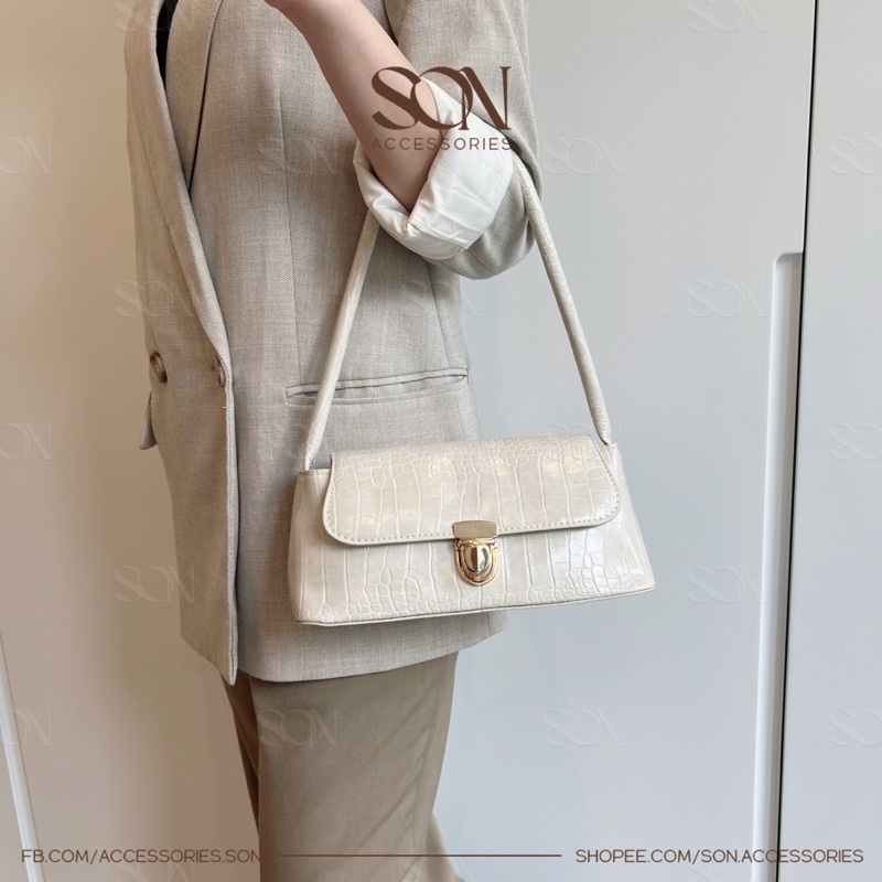 Túi xách nữ đeo vai kẹp nách da cá sấu/da trơn cài khóa son.accessories