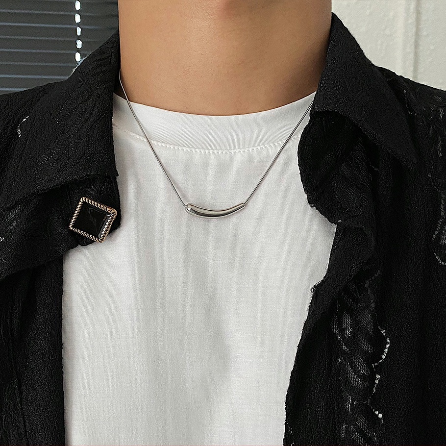 Vòng cổ Ngắn Bằng Thép Không Gỉ Màu Bạc Hình Quả Cà Tím Cá Tính