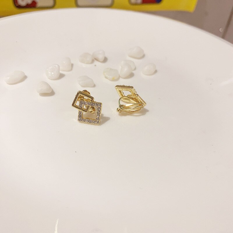 Bông Tai Dạng Kẹp Đính Đá Hình Vuông CE0839 Không Cần Đục Lỗ