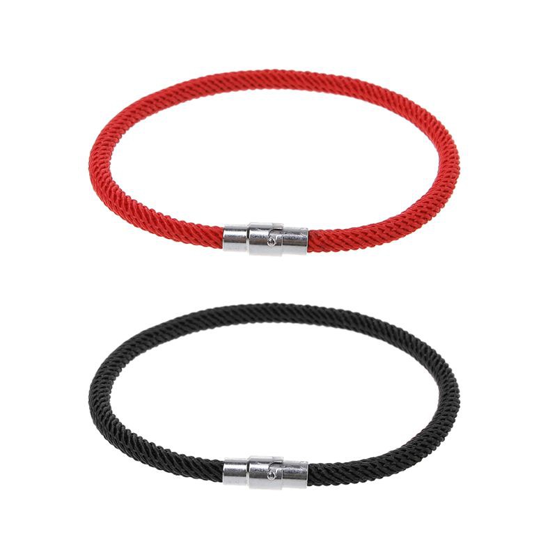 Vòng đeo tay kiểu dây bện màu đỏ có khóa nam châm | BigBuy360 - bigbuy360.vn
