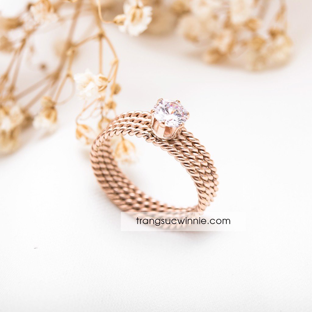 Nhẫn nữ titan diamond twist