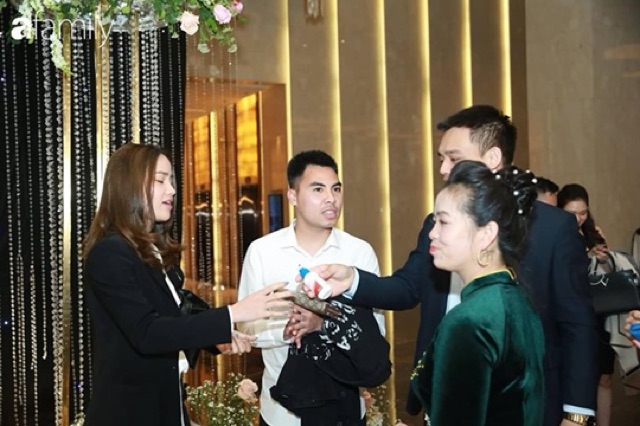 Nước rửa tay khô siêu tiện dụng