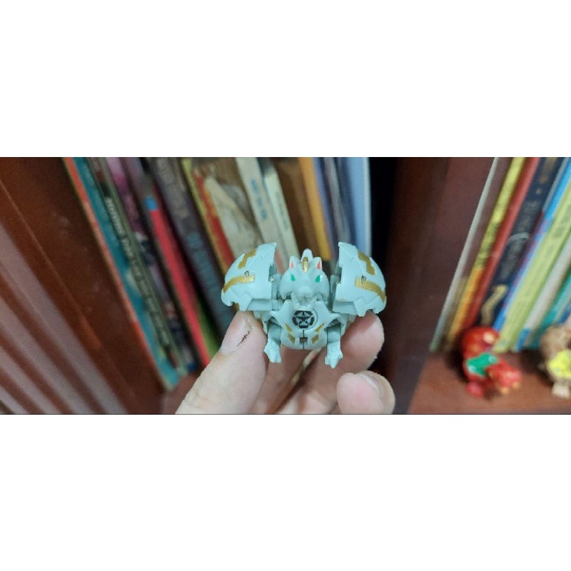 Đồ chơi bakugan custom Magma Wilda, Blade Tigress, Hynoid hệ ánh sáng b2, hynoid clear trong suốt B2 3.2cm