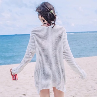 Áo choàng/ khoác lưới đi biển (trắng và đen)