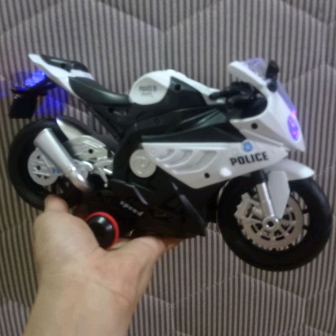 Đồ chơi ô tô S1000 điều khiển xoay 360⁰ loại to