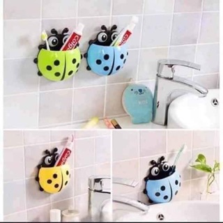 Con bọ rùa cắm bàn chải