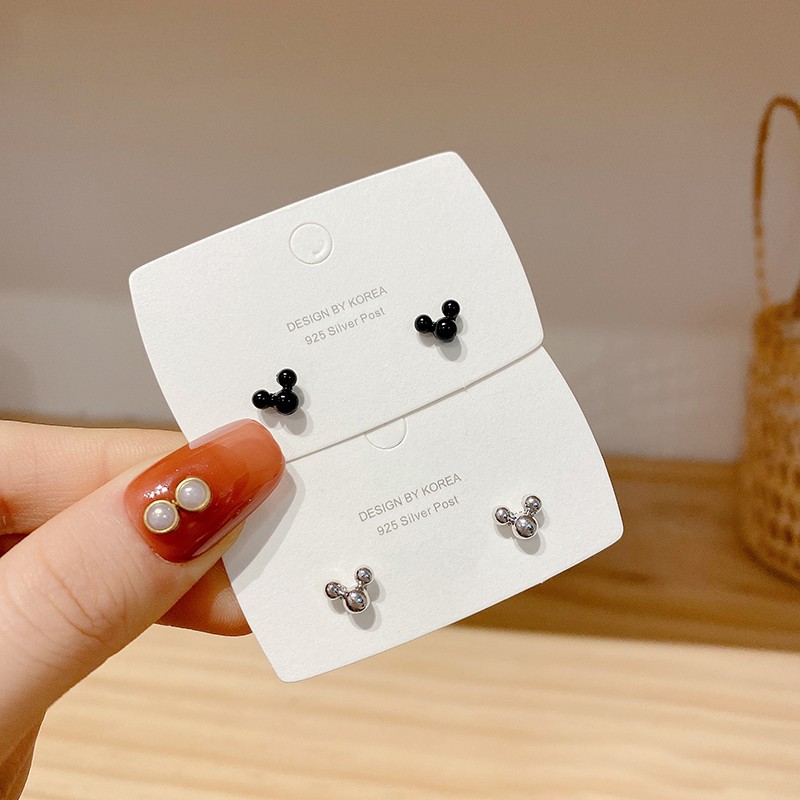 Bông tai trái tim cá tính- phong cách thời thượng cho giới trẻ