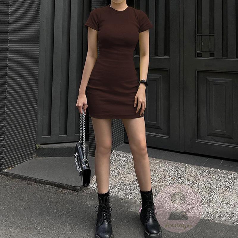 Đầm Body Tay Ngắn Cổ Tròn Thiết Kế Hở Lưng Quyến Rũ