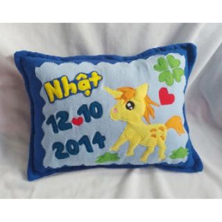 Cặp gối handmade ngựa 1 sừng và khỉ ôm tim