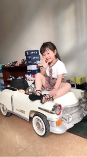 Sandan chiến binh bé gái