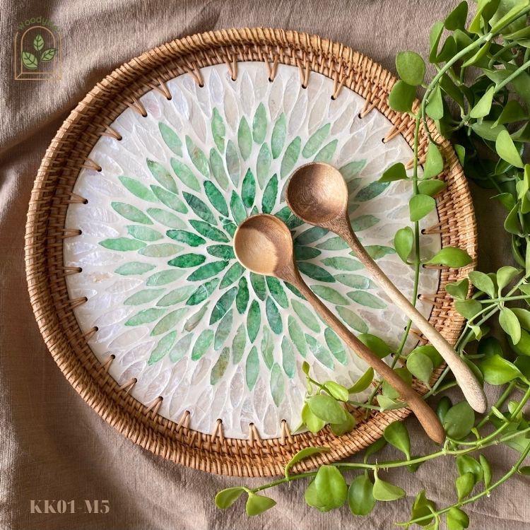 Khay Mây tròn khảm trai thủ công dùng trang trí nhà cửa, quán cà phê, khay trà ,khay bánh
