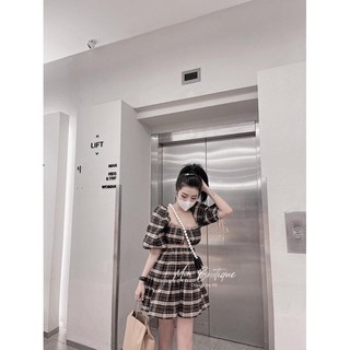 Váy kẻ nâu tây