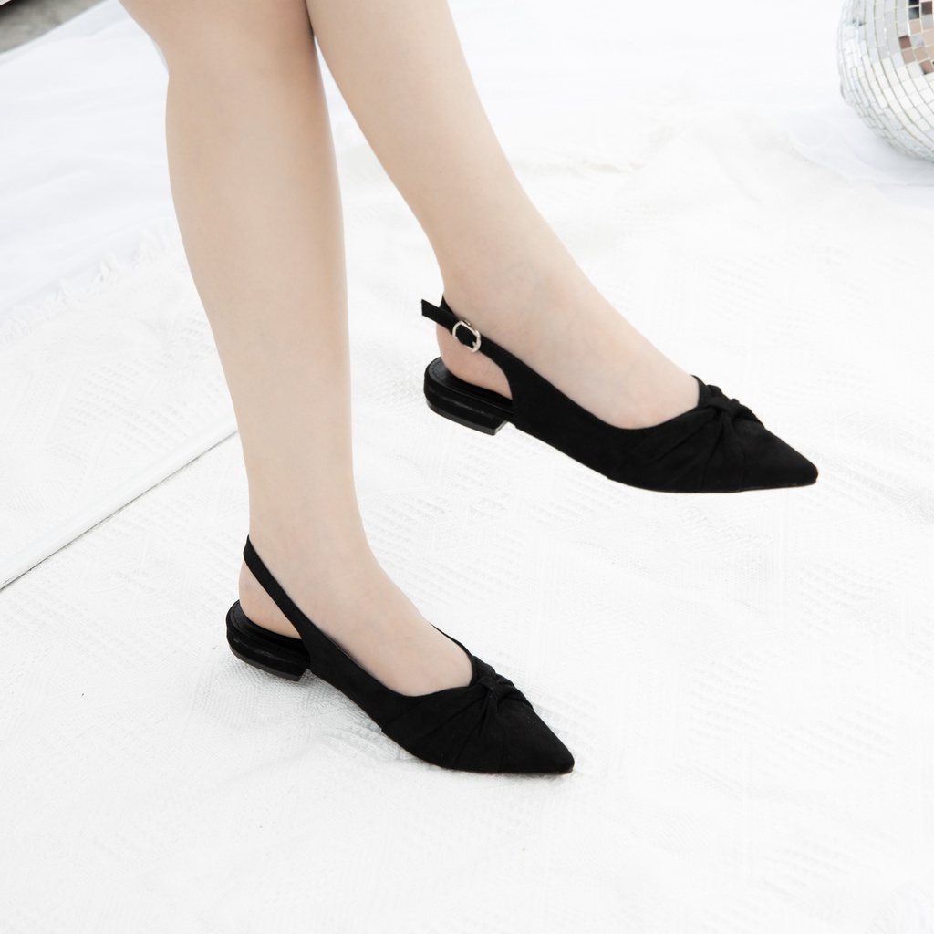 Giày MWC 2231 - Giày Búp Bê Nữ Thời Trang MWC Mũi Nhọn Quai Cài Da Lộn Nữ Tính