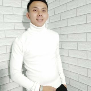 Combo áo len trơn cổ lọ + 5 đôi tất