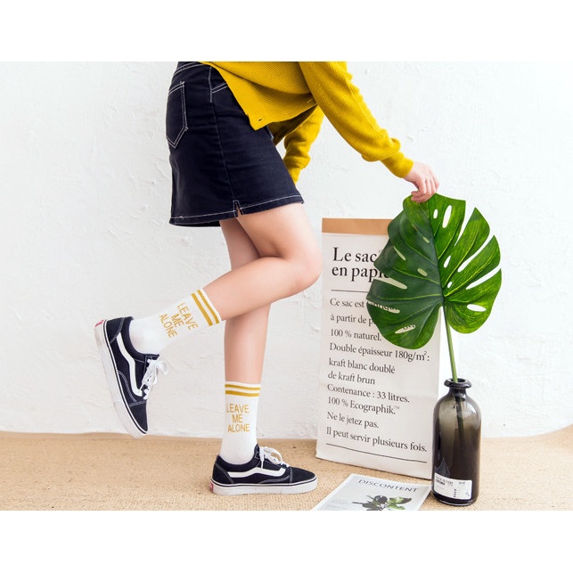 Vớ cổ cao Unisex chữ LEAVE ME ALONE phong cách thể thao, đường phố.