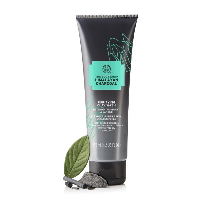 Sữa rửa mặt The Body Shop Himalayan Charcoal 125ml