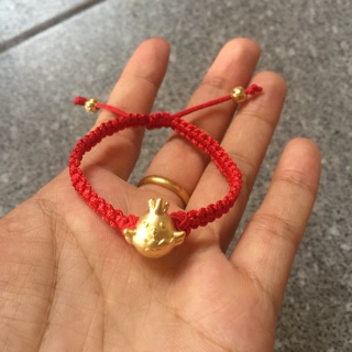 Vòng chỉ đỏ gà vàng