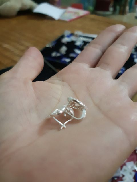 Khuyên tai bạc tim