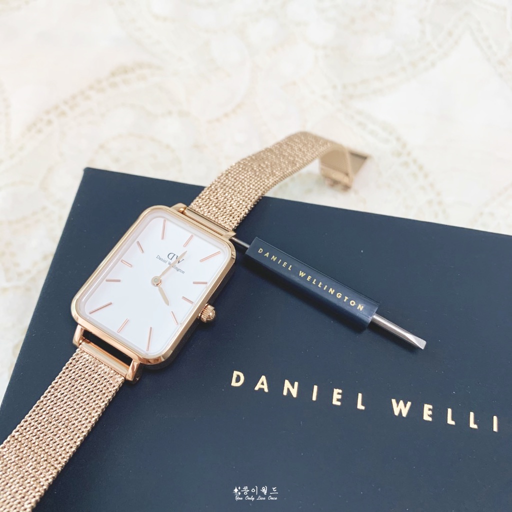 Đồng Hồ Nữ Daniel Wellington Quadro Pressed Melrose White & Vòng Tay Classic Cuff V1 DW Chính Hãng - OtisWatch