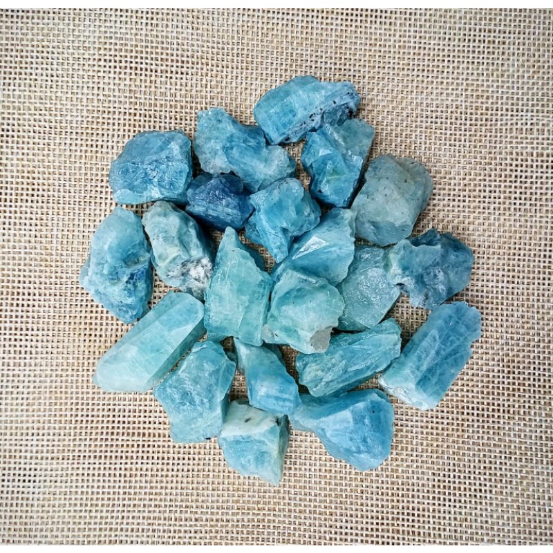 Viên đá thanh tẩy xanh Aquamarine làm handmade, thanh tẩy tarot, trưng bày phong thủy, Mind Stone & Jewelry