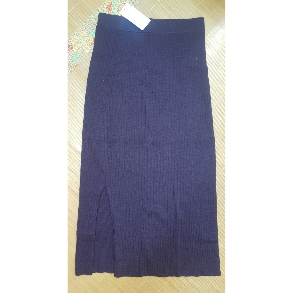 Váy len Uniqlo Nhật