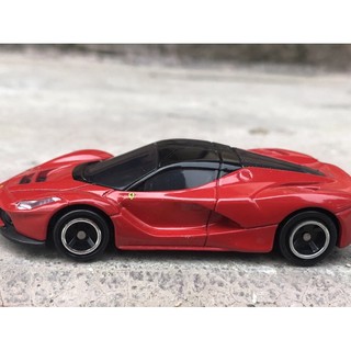 Mô Hình Xe Ferrari Laferrari Đỏ 1:64