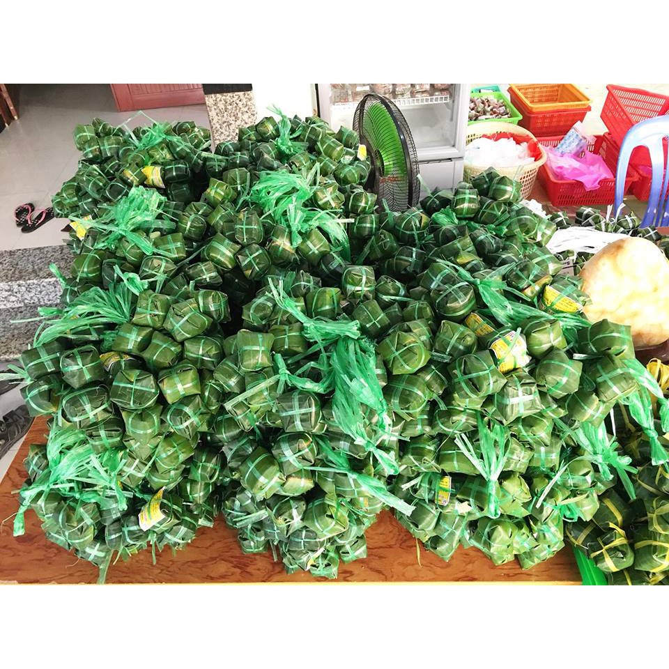 nem chua lai vung lá chùm ruột gói lá 25k/1 chục | BigBuy360 - bigbuy360.vn