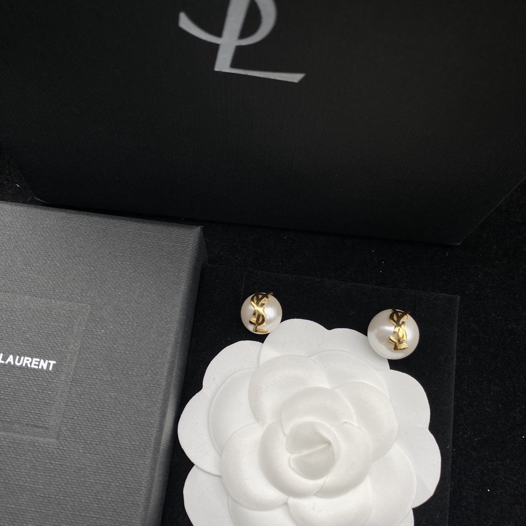 Khuyên Tai Ngọc Trai Phong Cách Mới Năm 2022 YL