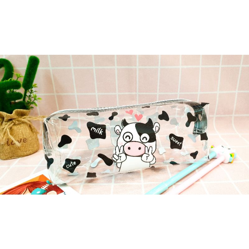 Bóp viết trong suốt hình BÒ SỮA