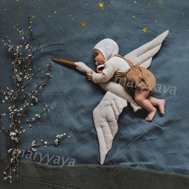 Phụ Kiện Treo Tường Trang Trí Hình Thiên Nga 3d Dễ Thương