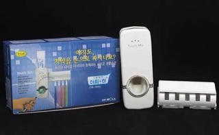 Dụng cụ nhả kem touch me