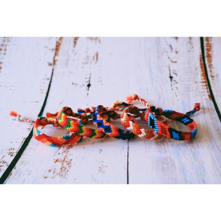 Vòng tay, vòng chân handmade hoạ tiết - Mẫu từ trái qua phải