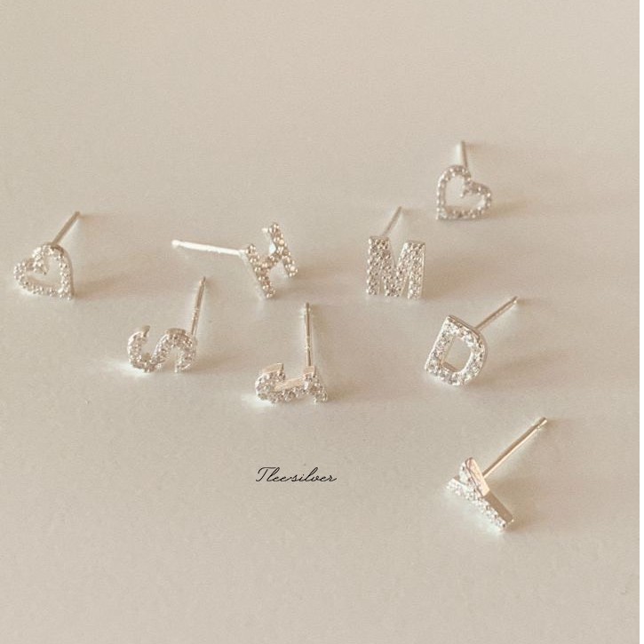 Khuyên tai bạc TLEE chữ cái nạm đá xinh xắn TleeJewelry B0295