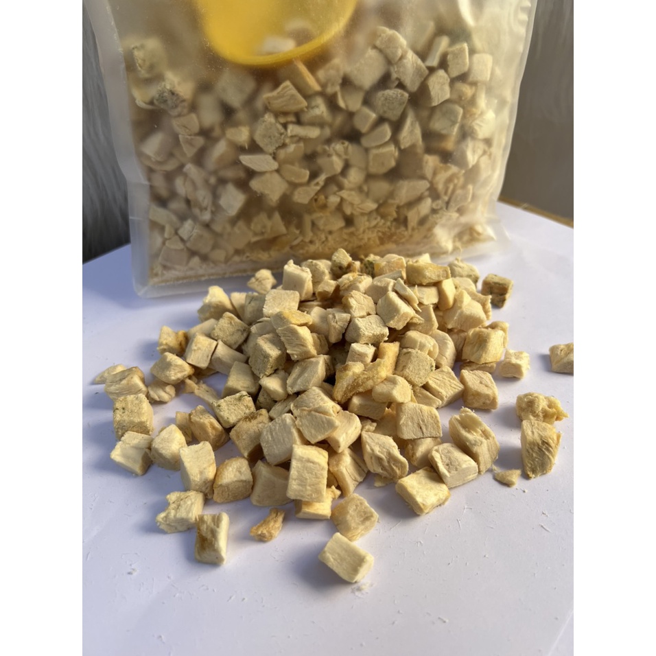 Ức gà sấy dạng viên nhỏ dành cho chó mèo trên 2 tháng tuổi gói 200g