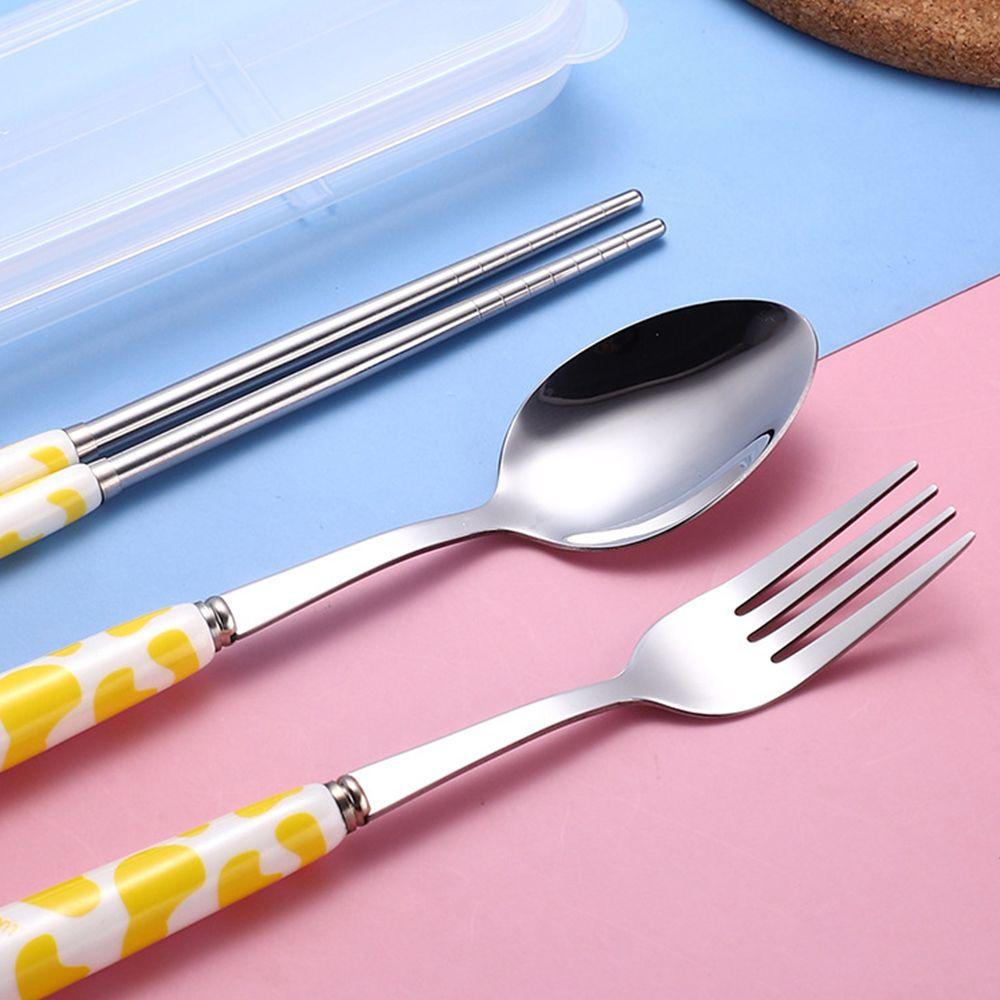 Bộ Dụng Cụ Ăn Uống Bằng Thép Không Gỉ Họa Tiết Bò Sữa 1 Món Cho Bé