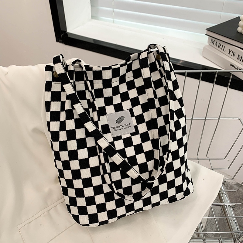 Túi Xách Nữ Vải Nhung Họa Tiết Chấm Bi Thời Trang