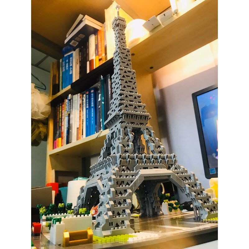Đồ Chơi Lắp Ráp Mô Hình Tháp Eiffel Lz8008