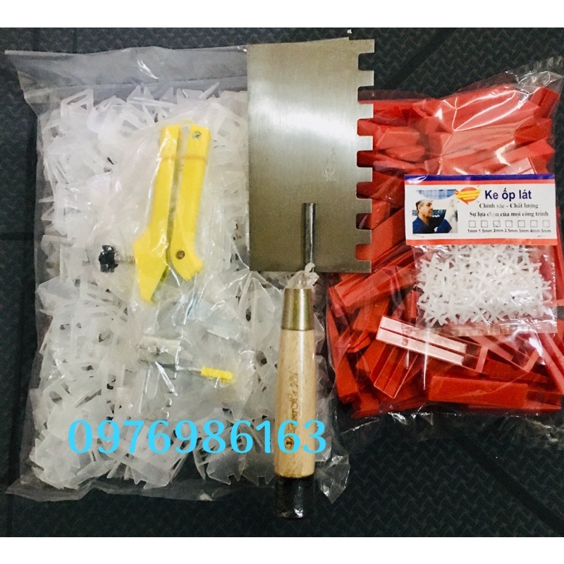 Bộ ke cân bằng gồm 1 bay cán gỗ cao cấp 1 kìm bấm 100 nêm 300 ke móc Tặng kèm 200 ke chữ thập