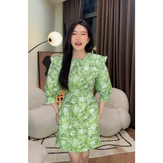 Đầm xanh họa tiết hoa hồng