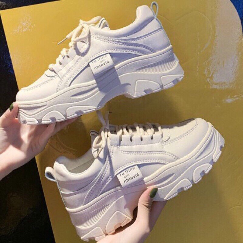 ( mẫu Mới) Giày thể thao kem đế cao