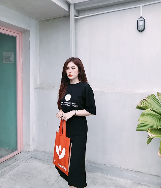 MIDI SKIRT - CHÂN VÁY ĐEN XẺ TÀ MỘT BÊN CỰC CHẤT | BigBuy360 - bigbuy360.vn