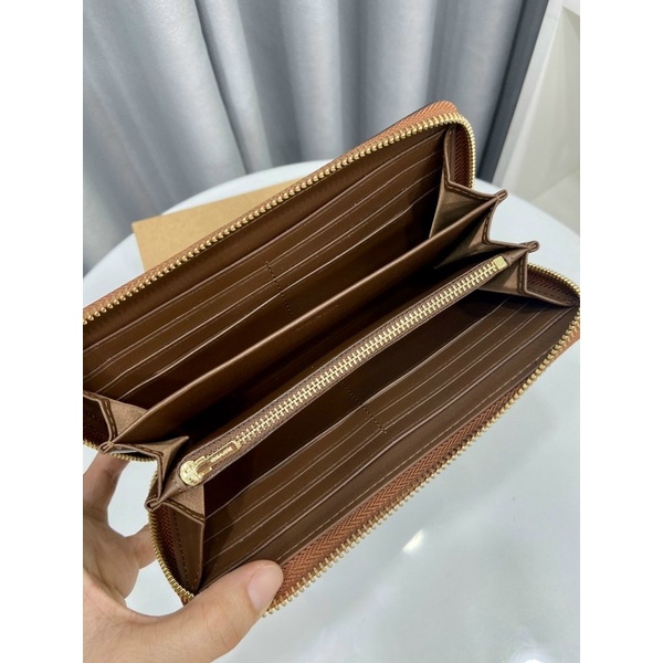 LONG ZIP AROUND WALLET IN SIGNATURE CANVAS ✨✨  🌟Ví coach dài