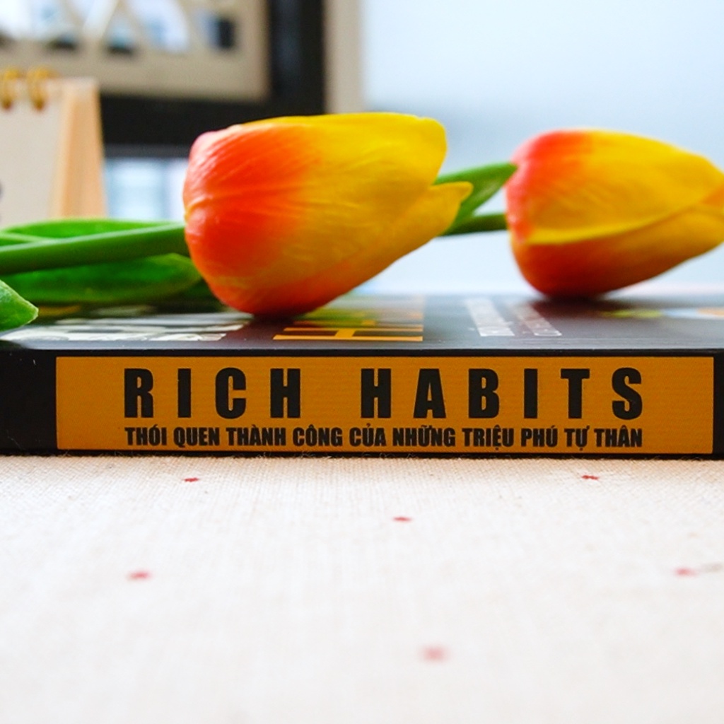 Rich Habits - Thói Quen Thành Công Của Những Triệu Phú Tự Thân - Sách Hay Làm Giàu Nên Đọc